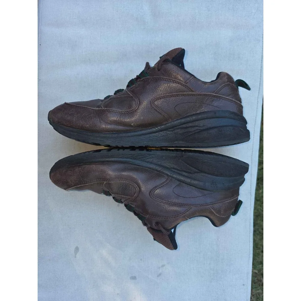 LL Bean Men's Brown Leather Gore-Tex Boots Vibram Soles